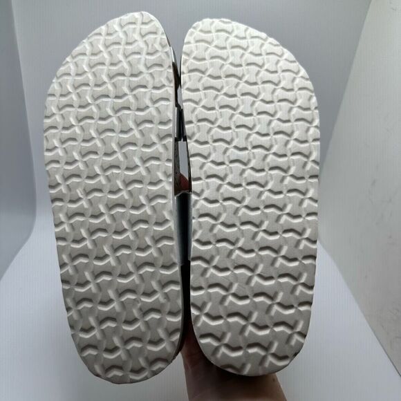 CUSHIONAIRE Women's Cork Footbed Sandal With +Comfort 9.5 SILVER - Picture 5 of 7